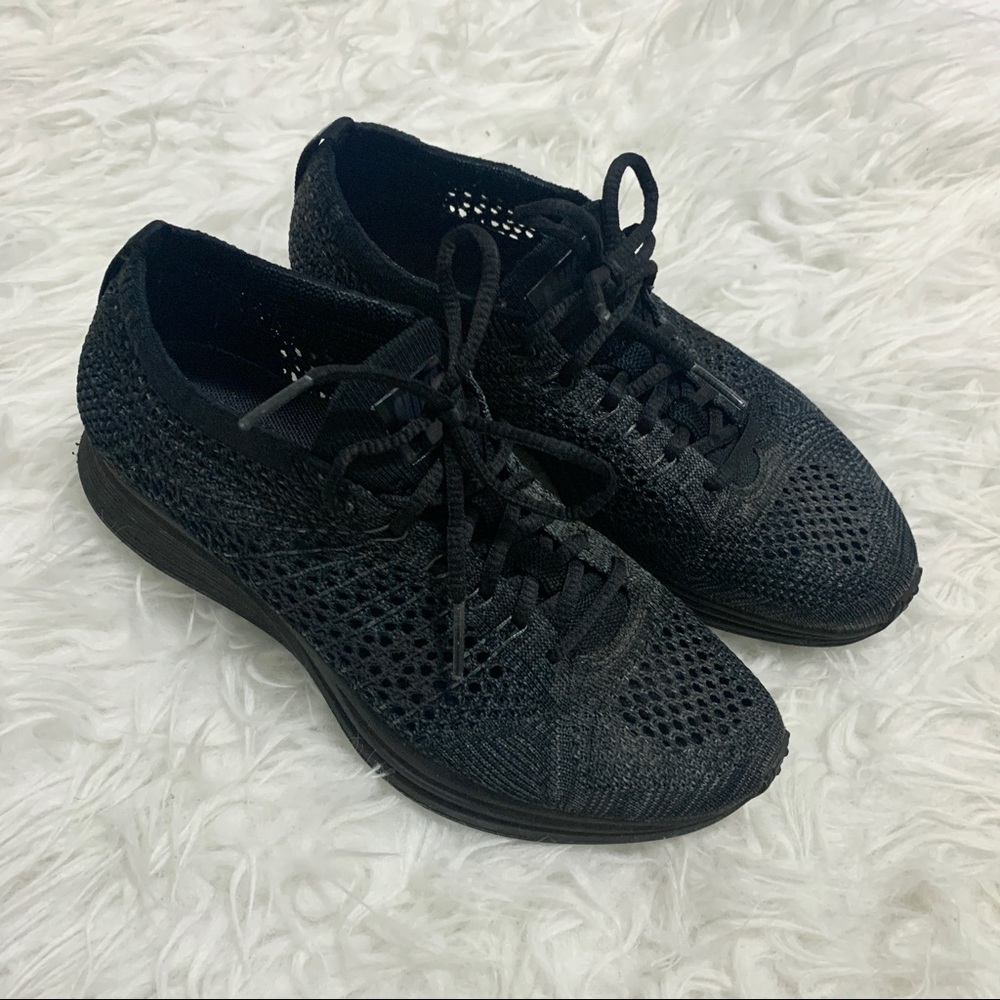 NIKE Fly Knit Racer Triple Black Sneakers